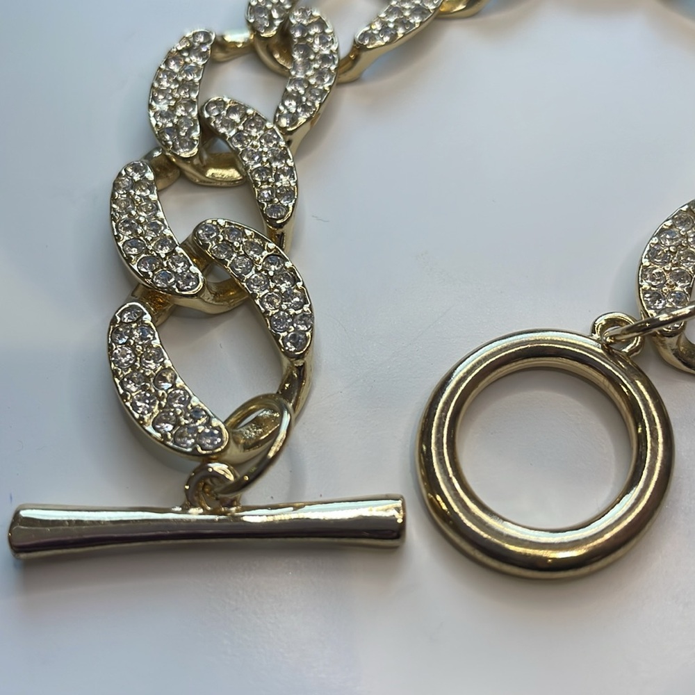 Bracelet- gold tone hardware with crystals and toggle clasp NWOT - Picture 3 of 4